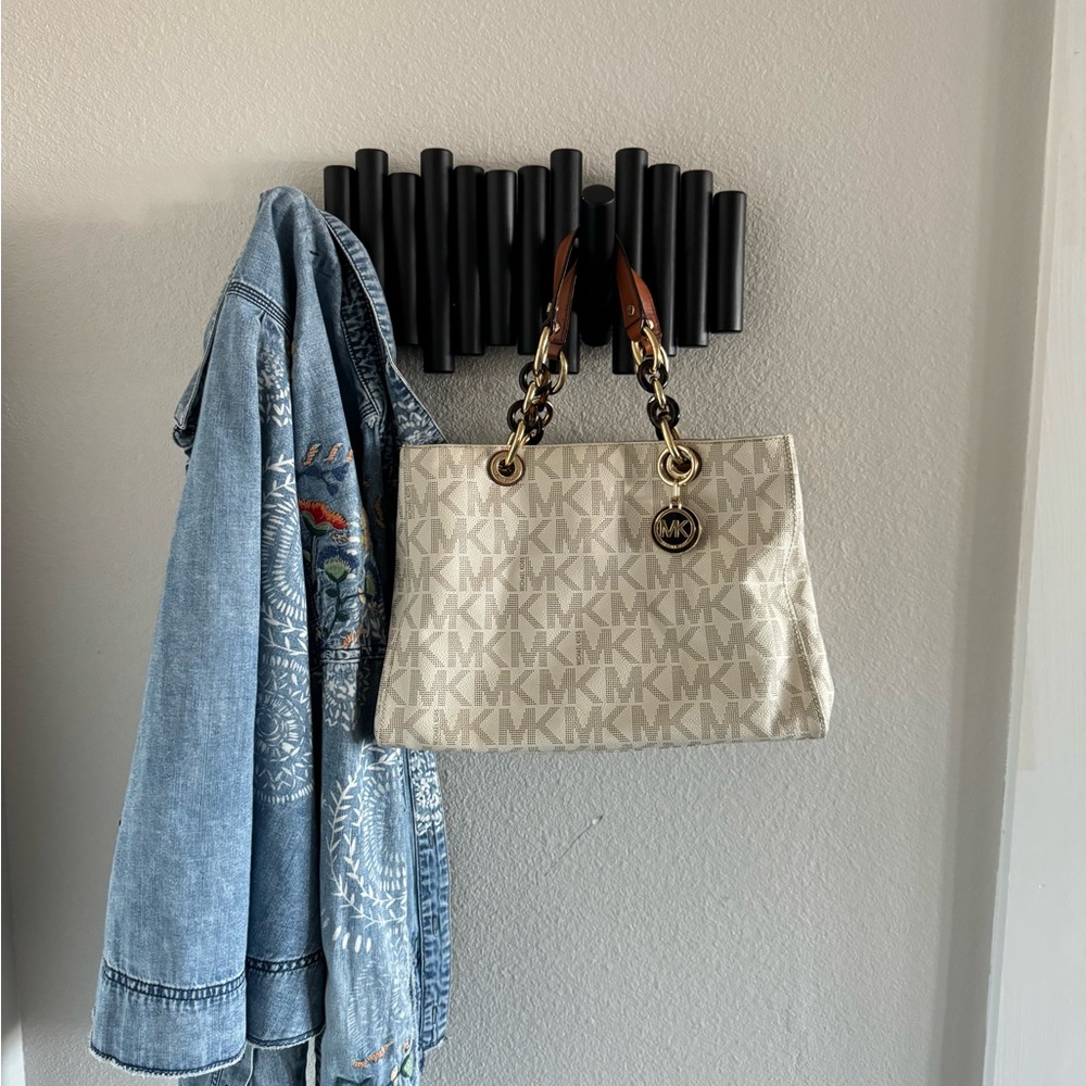 Michael Kors MD Cynthia MK Signature Satchel